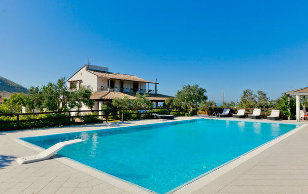 Tenute Aversa - Photo 1